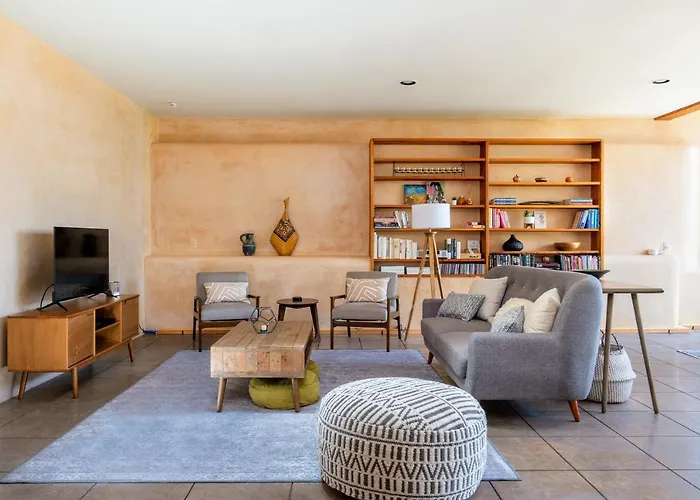Santa Fe Ridgetop Retreat With 2 Hot Tubs And Views