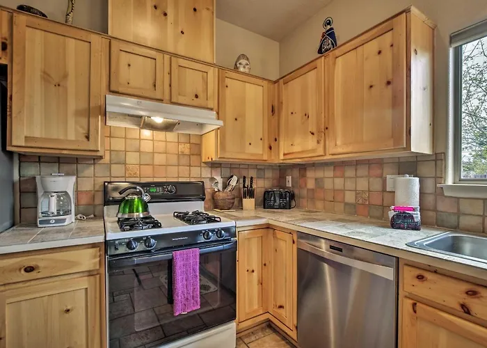 1 Mi To Santa Fe Plaza: Quiet Home W/ Patio
